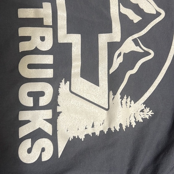 Chevy Trucks Logo T Shirt Gray and Cream Gildan NWOT Sz M - Picture 6 of 9